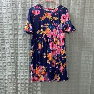 Floral boutique dress Size medium